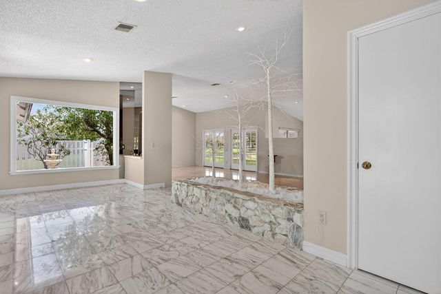8725 Banyan Court, Tamarac, FL 33321