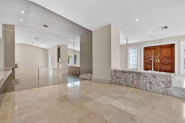 8725 Banyan Court, Tamarac, FL 33321