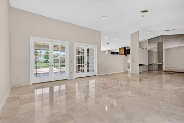 8725 Banyan Court, Tamarac, FL 33321