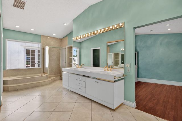 8725 Banyan Court, Tamarac, FL 33321