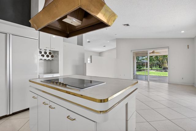 8725 Banyan Court, Tamarac, FL 33321