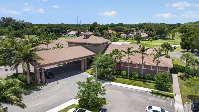 8725 Banyan Court, Tamarac, FL 33321