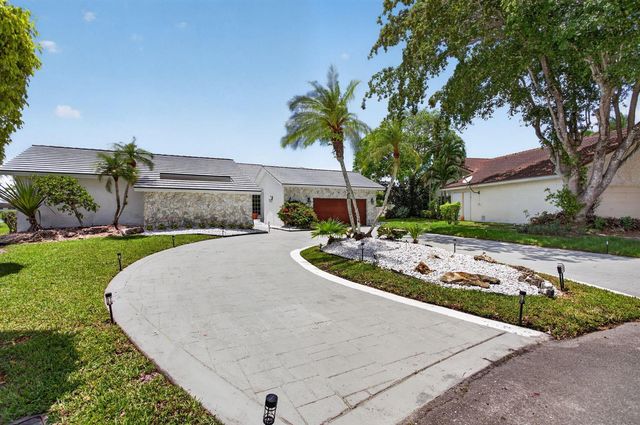8725 Banyan Court, Tamarac, FL 33321