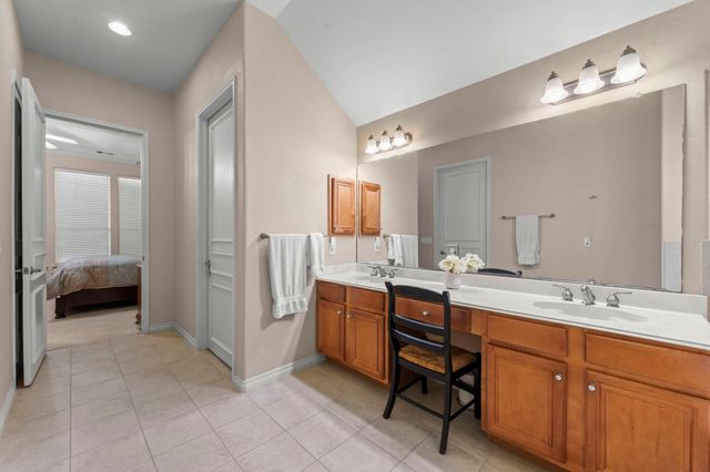 15246 Scenic Woodland Drive, Conroe, TX 77384