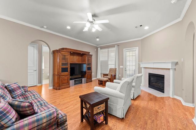 15246 Scenic Woodland Drive, Conroe, TX 77384