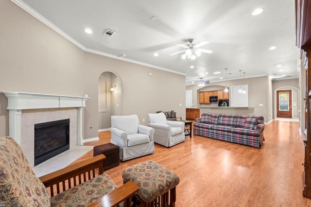 15246 Scenic Woodland Drive, Conroe, TX 77384