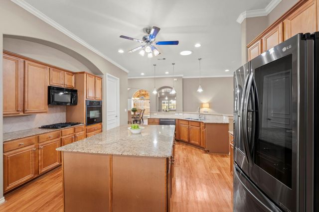 15246 Scenic Woodland Drive, Conroe, TX 77384