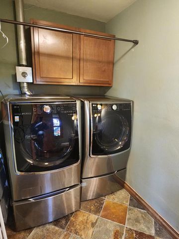 2408 S Teut ROAD, Burlington, WI 53105