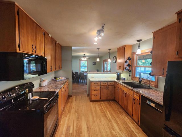 2408 S Teut ROAD, Burlington, WI 53105