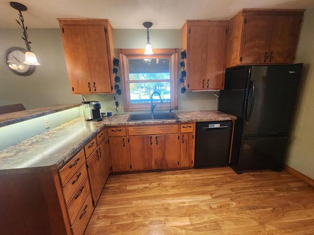 2408 S Teut ROAD, Burlington, WI 53105