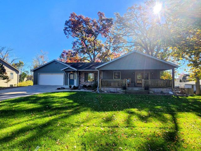 2408 S Teut ROAD, Burlington, WI 53105