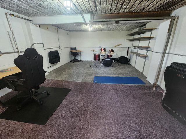 2408 S Teut ROAD, Burlington, WI 53105