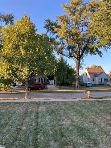 1137 Larkmoor, Berkley, MI 48072