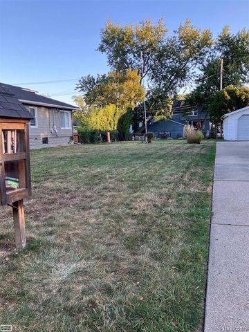 1137 Larkmoor, Berkley, MI 48072