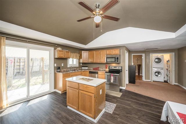 304 Indiana Avenue, South Roxana, IL 62087