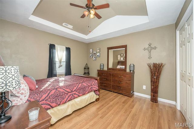 304 Indiana Avenue, South Roxana, IL 62087