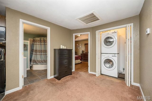 304 Indiana Avenue, South Roxana, IL 62087