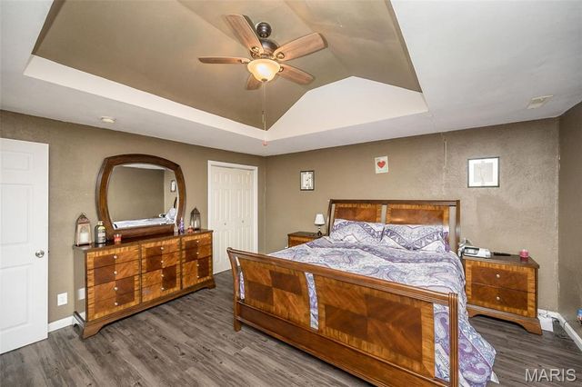 304 Indiana Avenue, South Roxana, IL 62087