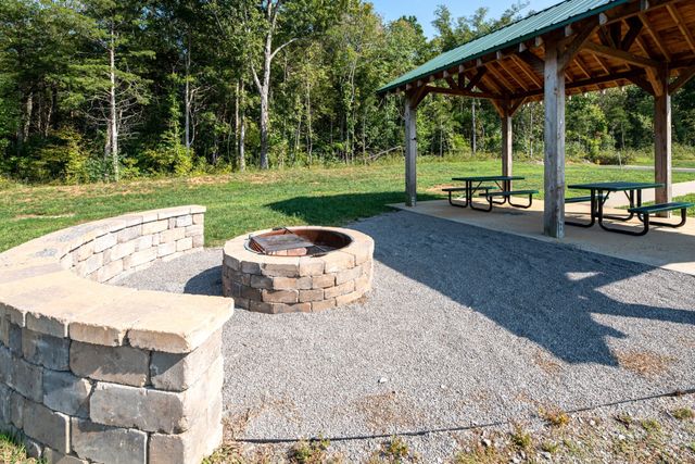 591 Oakvale Ln, Mount Juliet, TN 37122