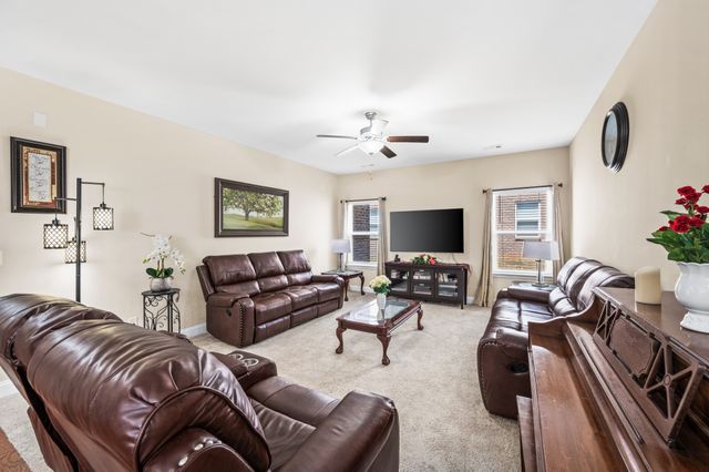 591 Oakvale Ln, Mount Juliet, TN 37122