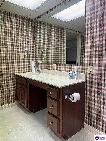 5028 Sportsman Lake Road, Glendale, KY 42740