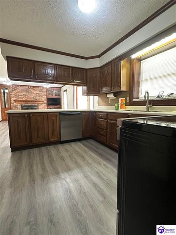 5028 Sportsman Lake Road, Glendale, KY 42740