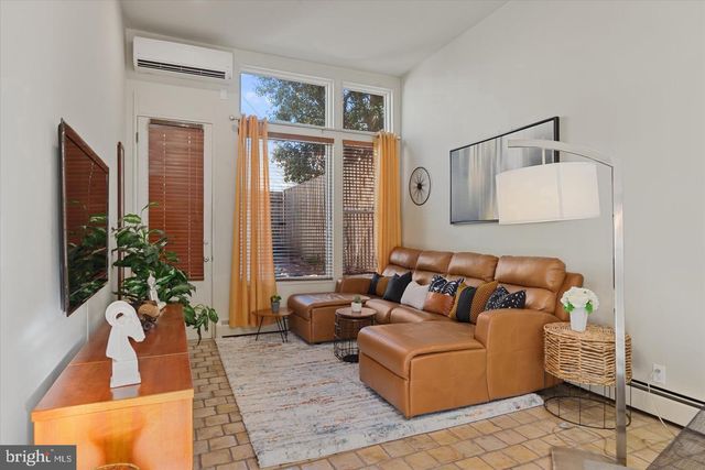 2415 I ST NW, Washington, DC 20037