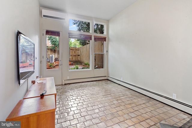 2415 I ST NW, Washington, DC 20037