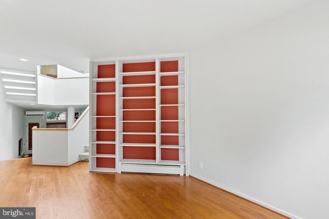 2415 I ST NW, Washington, DC 20037