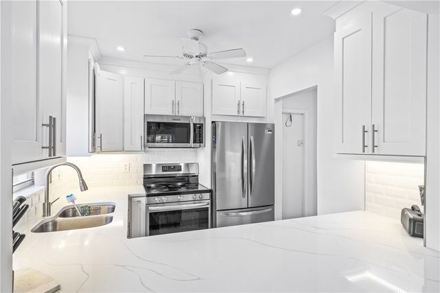 57 Woodland Drive 101, Vero Beach, FL 32962