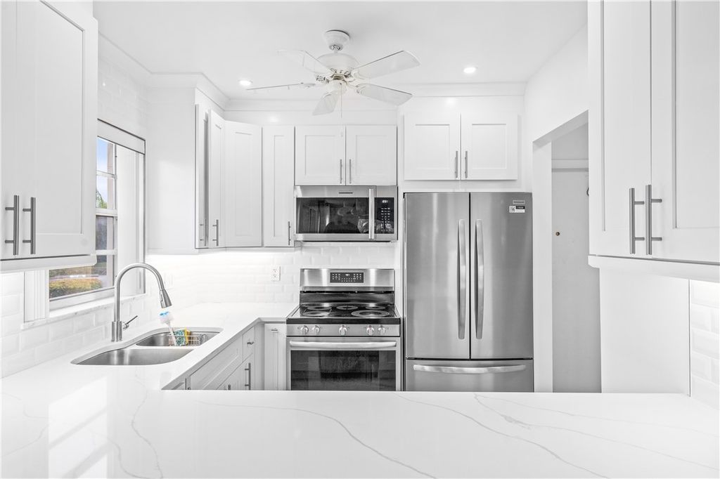 57 Woodland Drive 101, Vero Beach, FL 32962