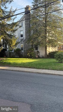104 W CHESTNUT ST, Souderton, PA 18964