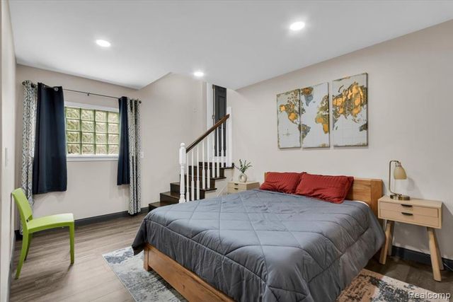 476 Touraine Road, Grosse Pointe Farms, MI 48236