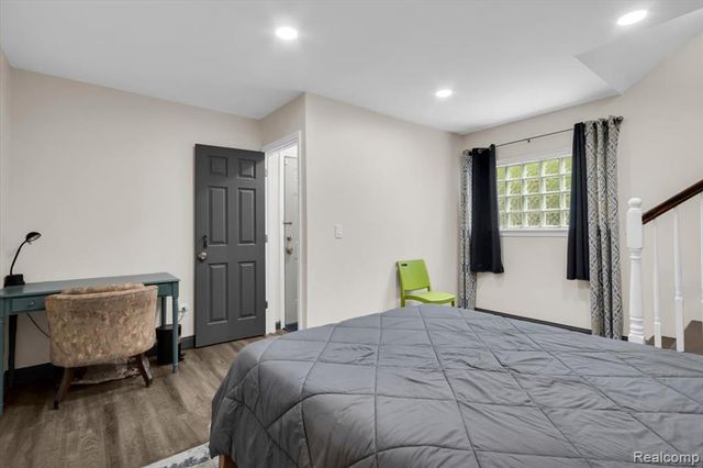 476 Touraine Road, Grosse Pointe Farms, MI 48236