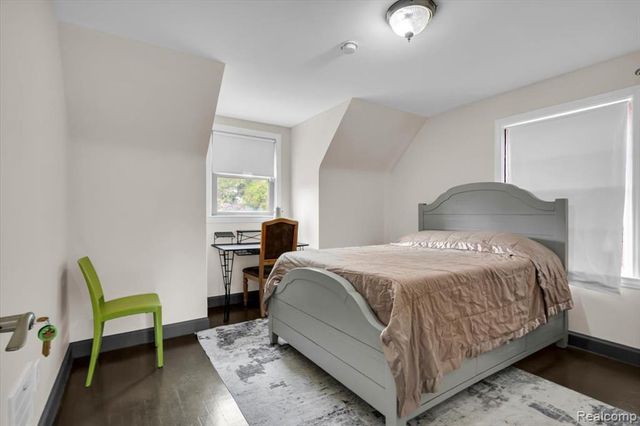 476 Touraine Road, Grosse Pointe Farms, MI 48236