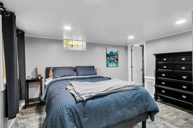 476 Touraine Road, Grosse Pointe Farms, MI 48236