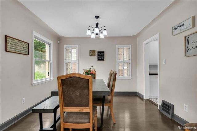 476 Touraine Road, Grosse Pointe Farms, MI 48236