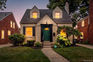 476 Touraine Road, Grosse Pointe Farms, MI 48236