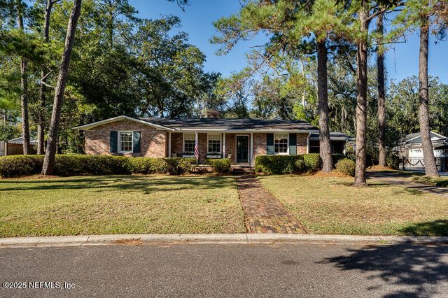 4256 FAIRWAY Drive, Jacksonville, FL 32210