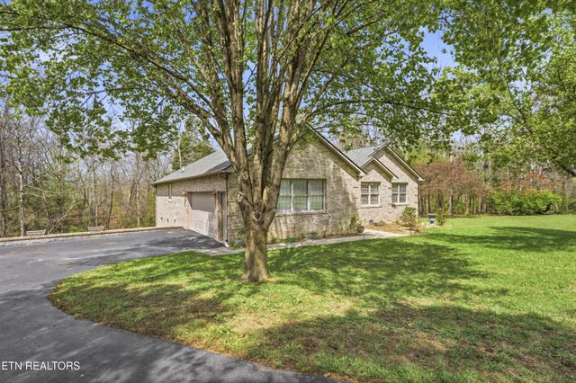 55 Rocky Lane, Crossville, TN 38571