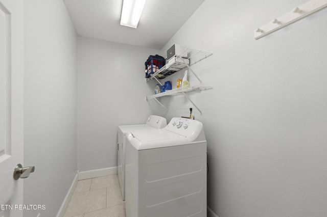 55 Rocky Lane, Crossville, TN 38571