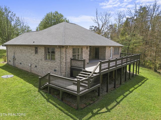 55 Rocky Lane, Crossville, TN 38571