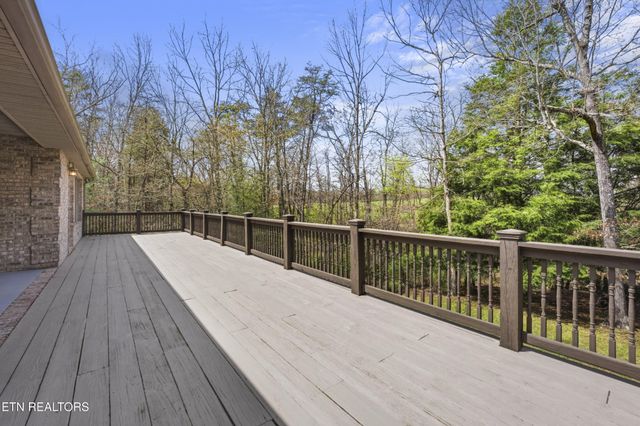 55 Rocky Lane, Crossville, TN 38571