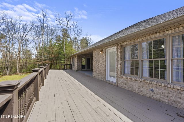 55 Rocky Lane, Crossville, TN 38571