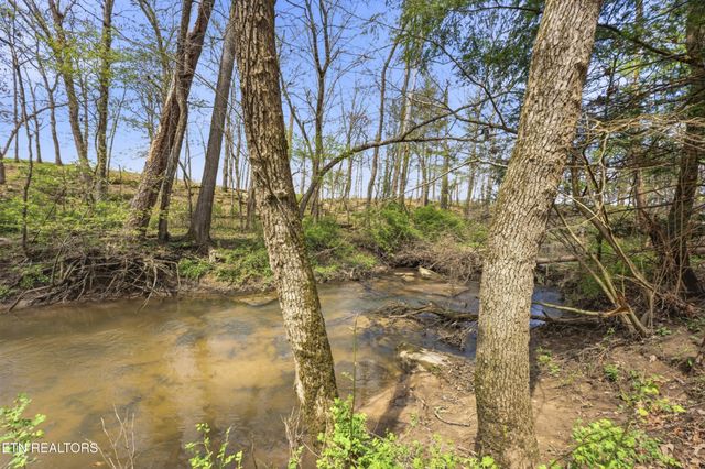 55 Rocky Lane, Crossville, TN 38571