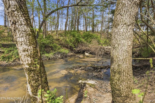 55 Rocky Lane, Crossville, TN 38571