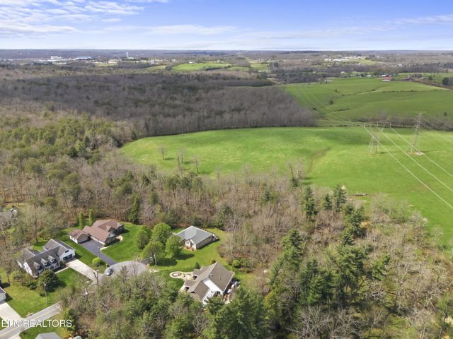 55 Rocky Lane, Crossville, TN 38571