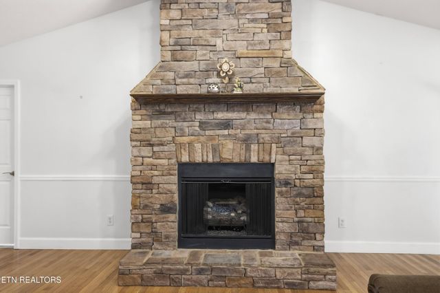 55 Rocky Lane, Crossville, TN 38571