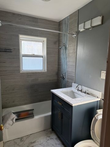 26 Arlington St 2, Everett, MA 02149