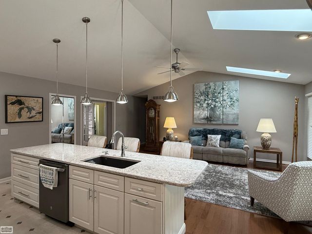 41371 Carmelo W Drive, Clinton Twp, MI 48038